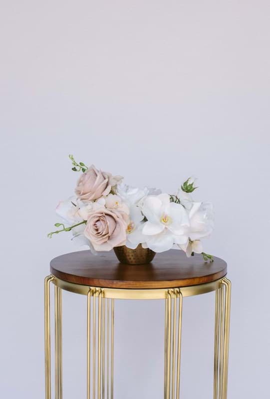 Picture of Wren Centerpiece