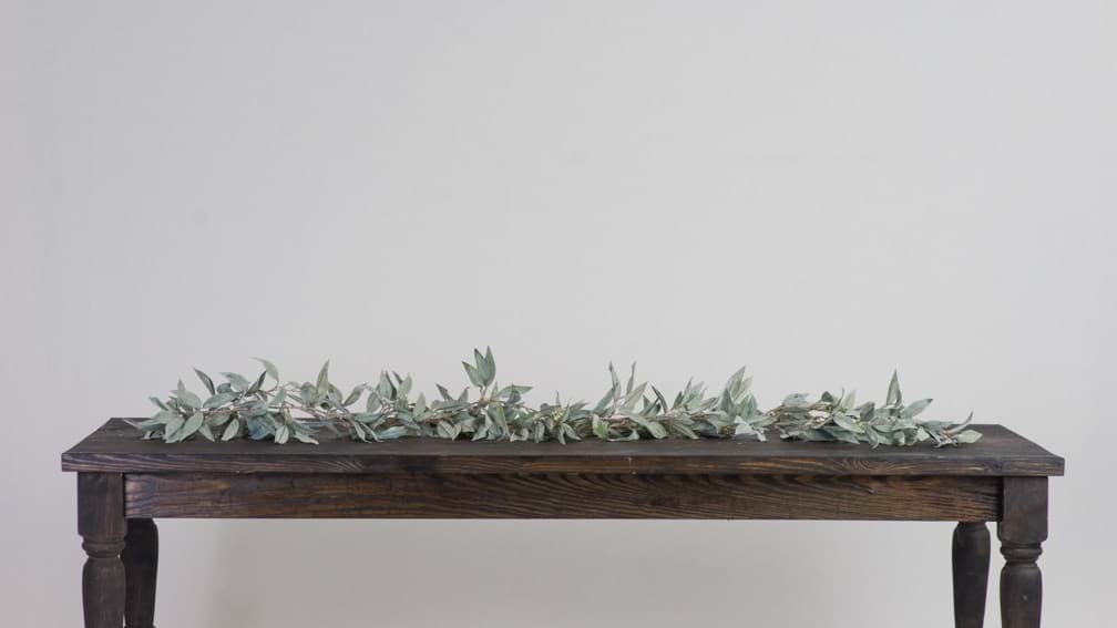 Picture of Frosted Leaf Garland