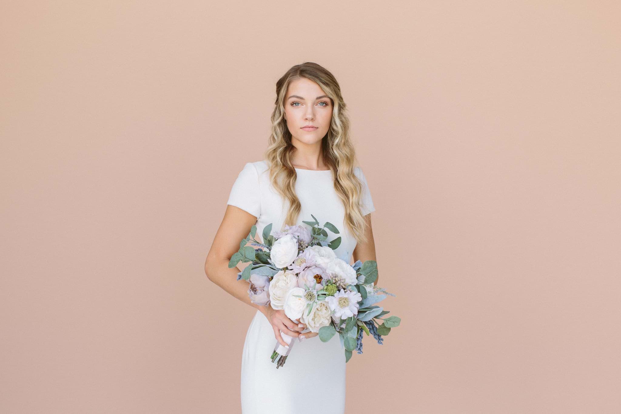 Picture of Taylor Bridal Bouquet (Hand-tied)