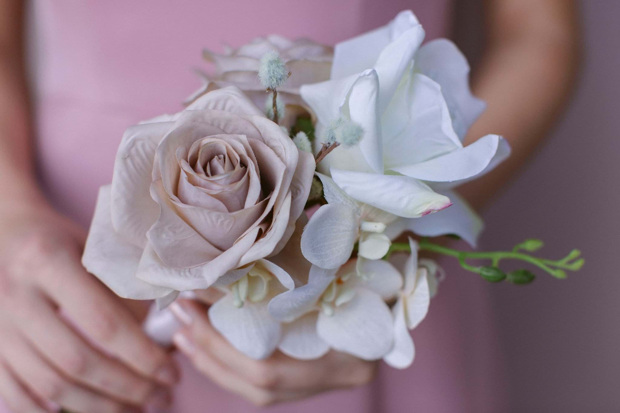 Picture of Wren Posy