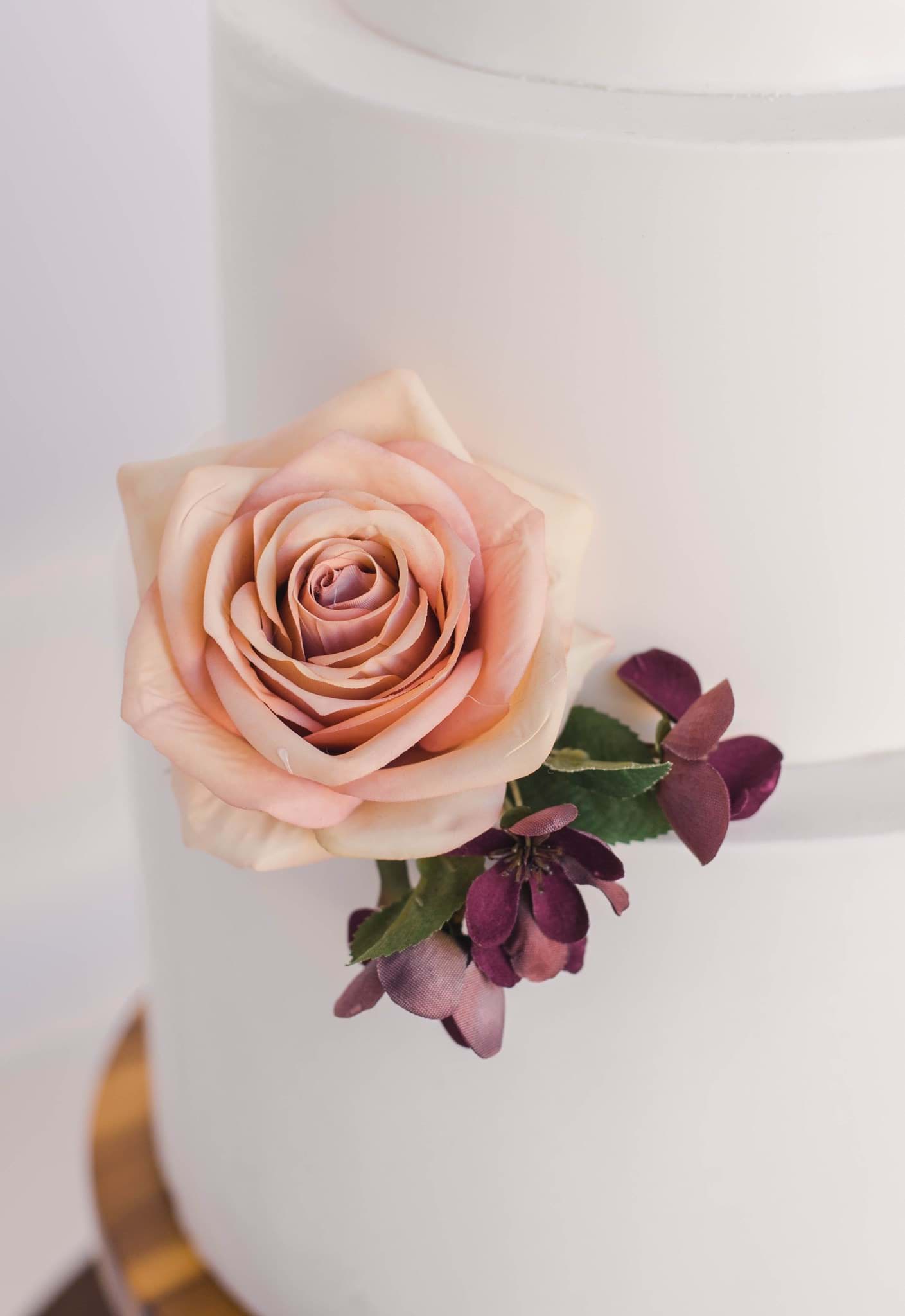 Picture of Nina Cake Cluster