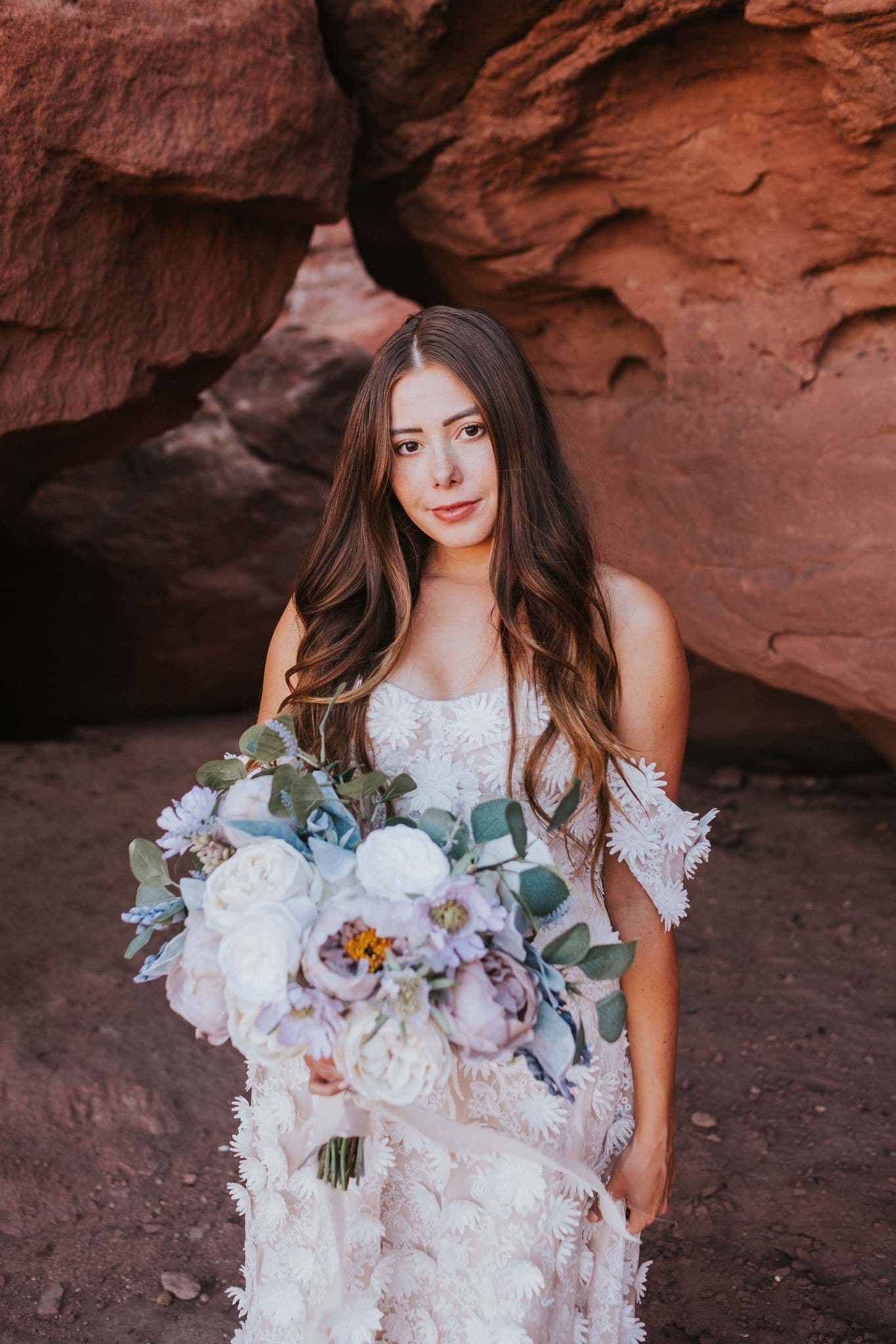 Picture of Taylor Bridal Bouquet (Hand-tied)