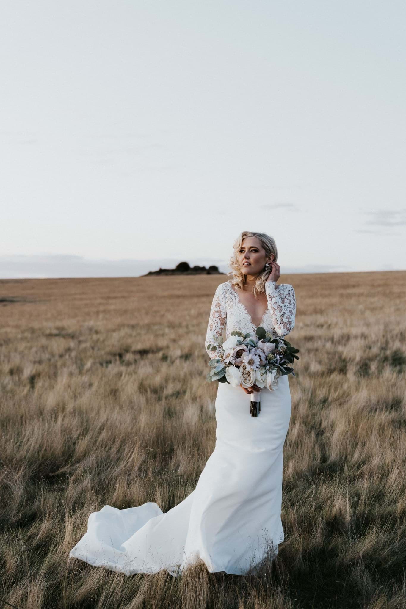 Picture of Taylor Bridal Bouquet (Hand-tied)