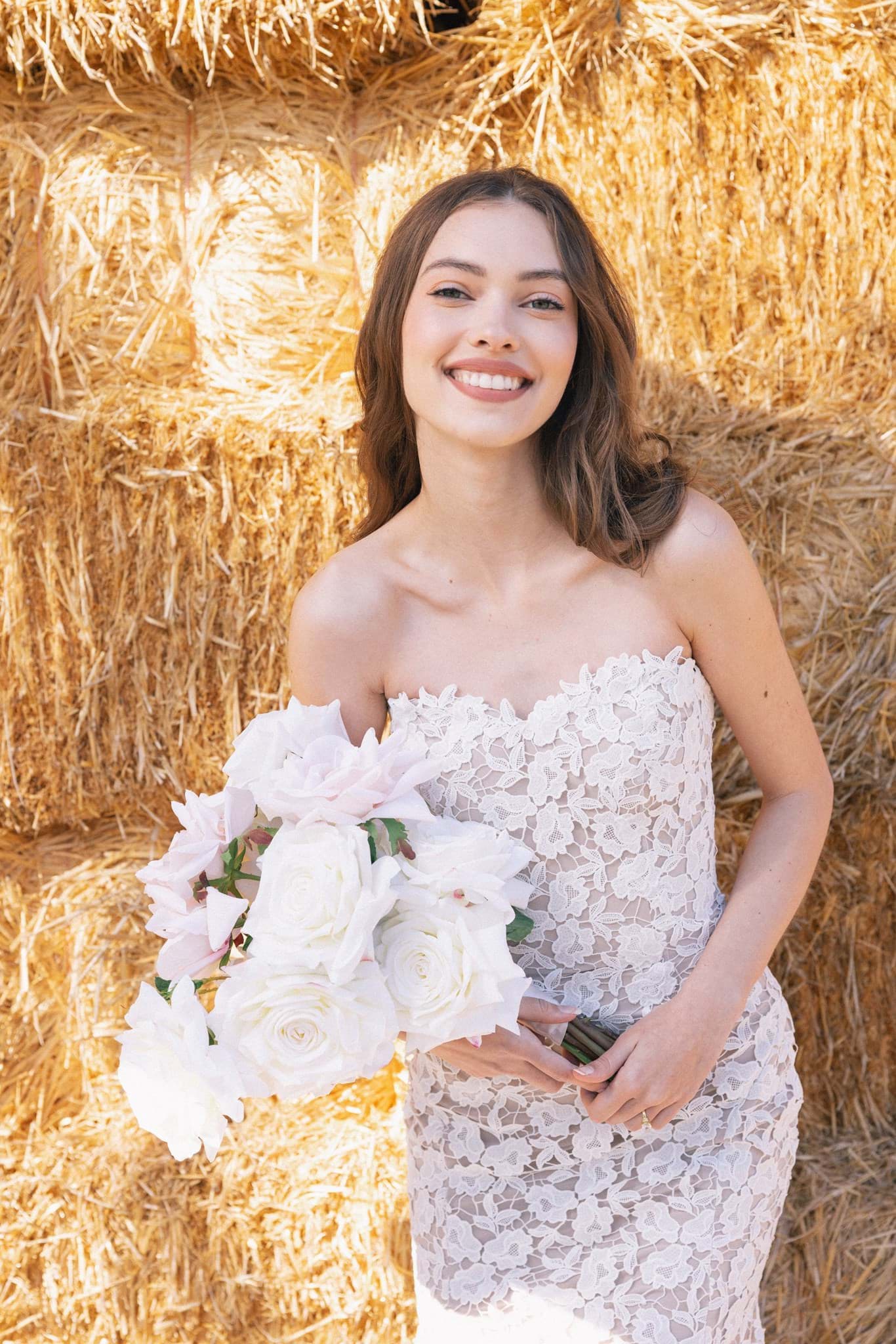 Picture of Bianca Bridal Bouquet (Garden-cut)