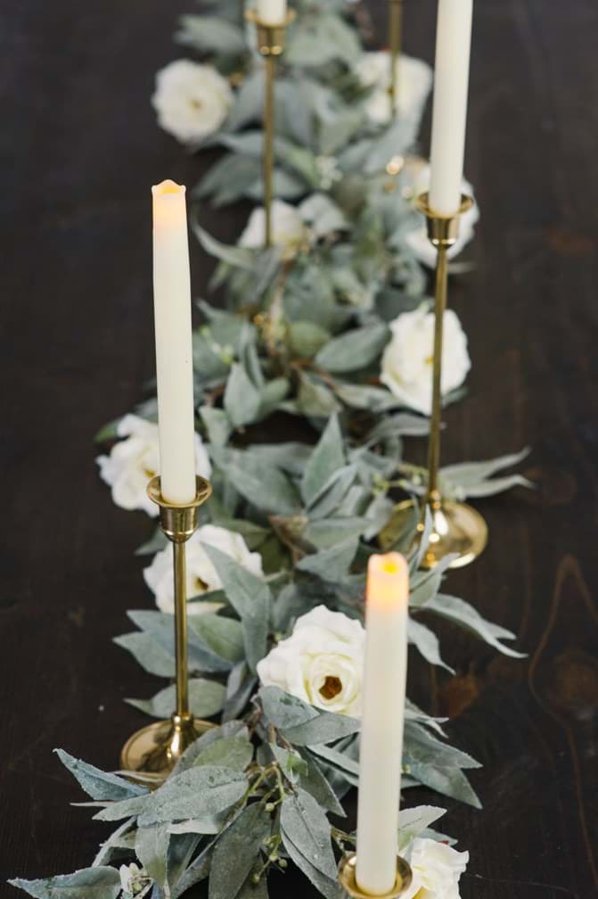 Picture of Frosted Leaf Garland