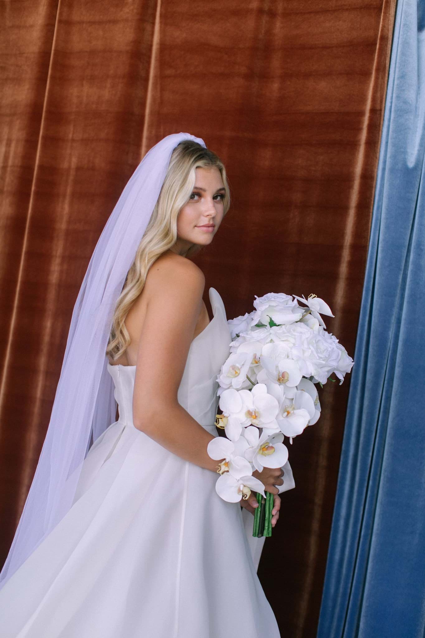 Picture of Wren Bridal Bouquet (Garden-cut)