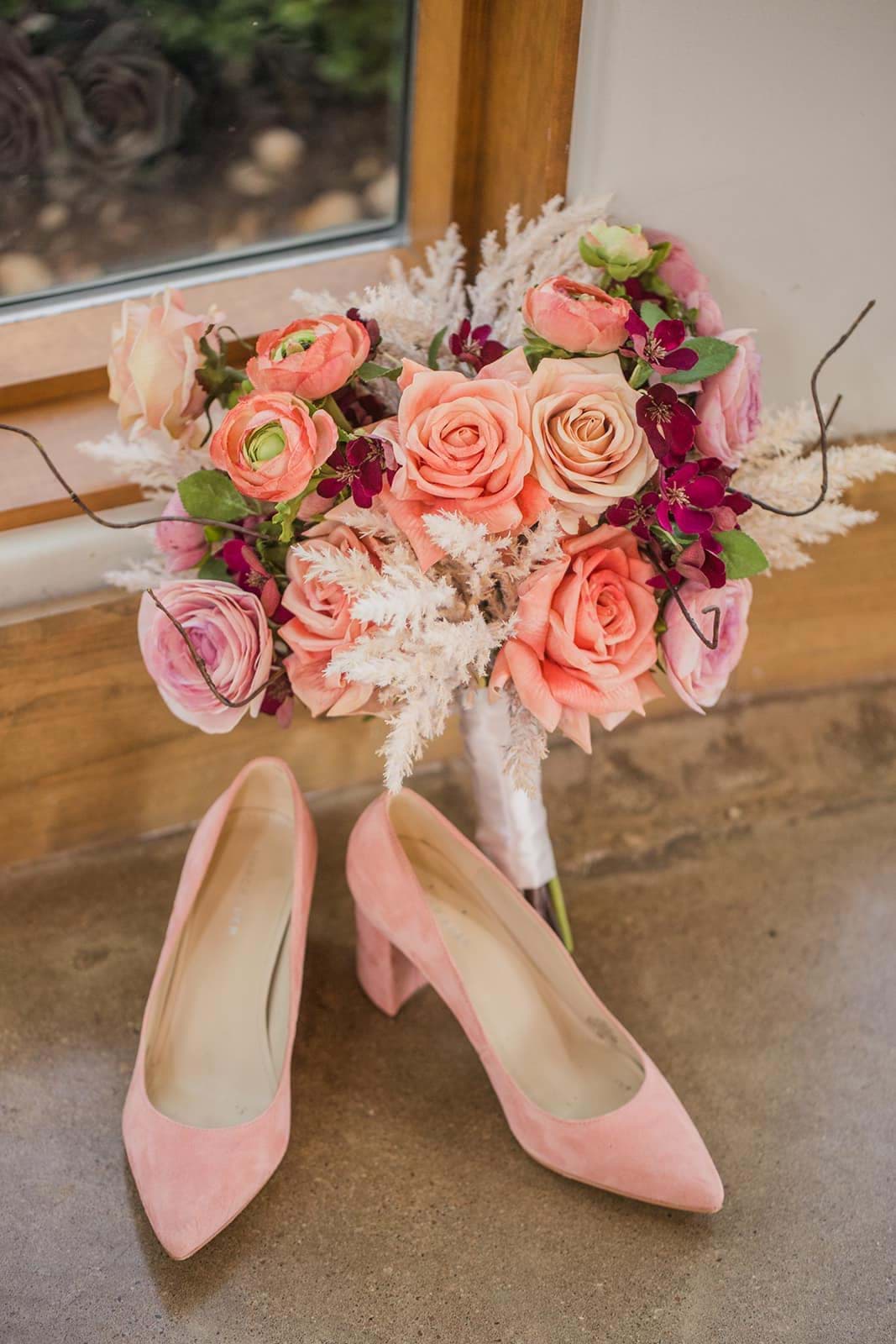 Picture of Nina Bridal Bouquet (Hand-tied)