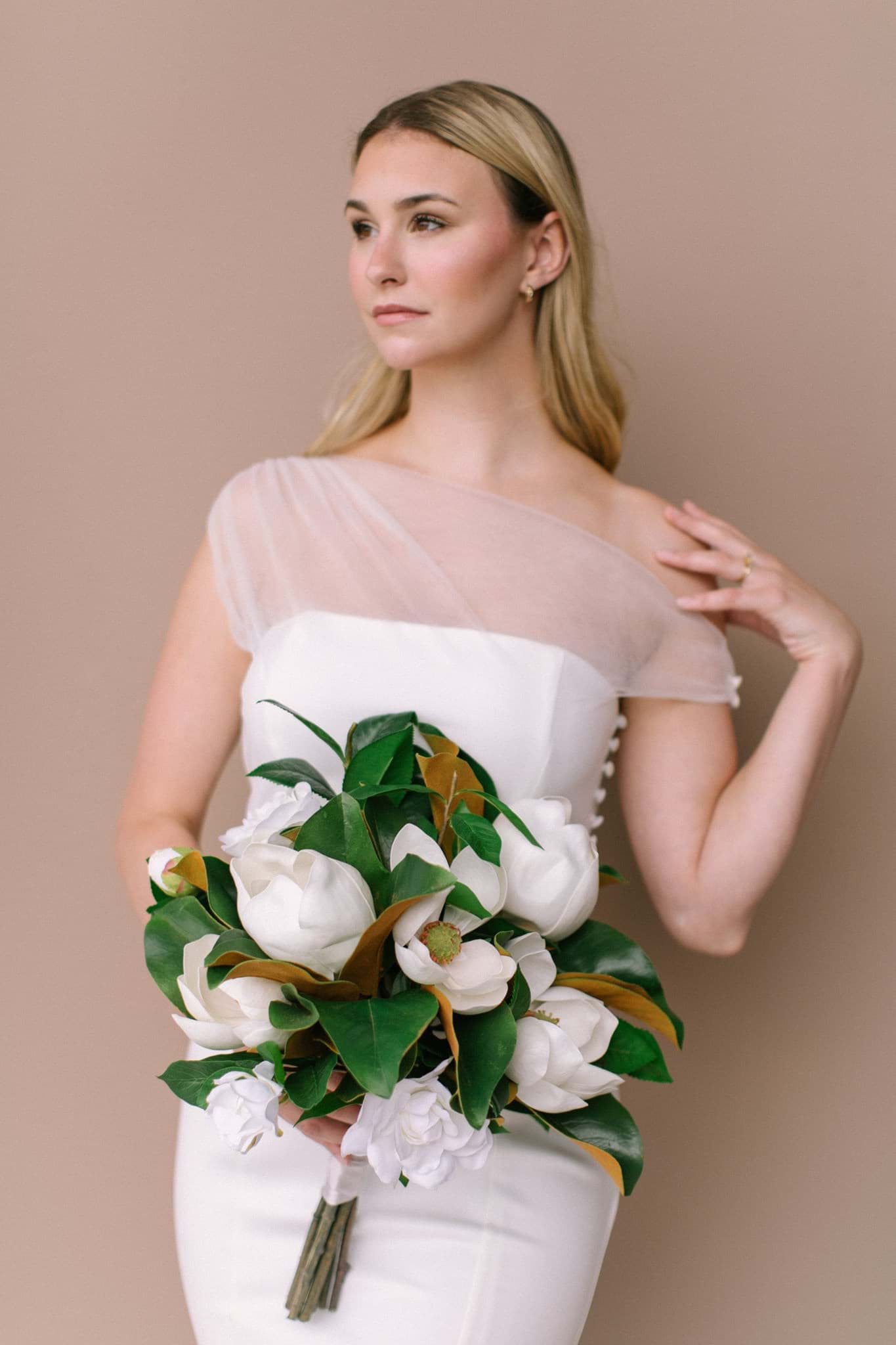 Picture of Shelbie Bridal Bouquet (Hand-tied)