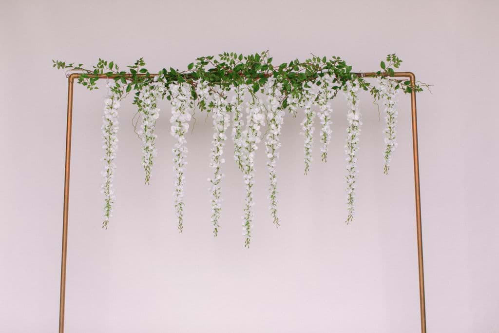 Picture of White Wisteria Garland