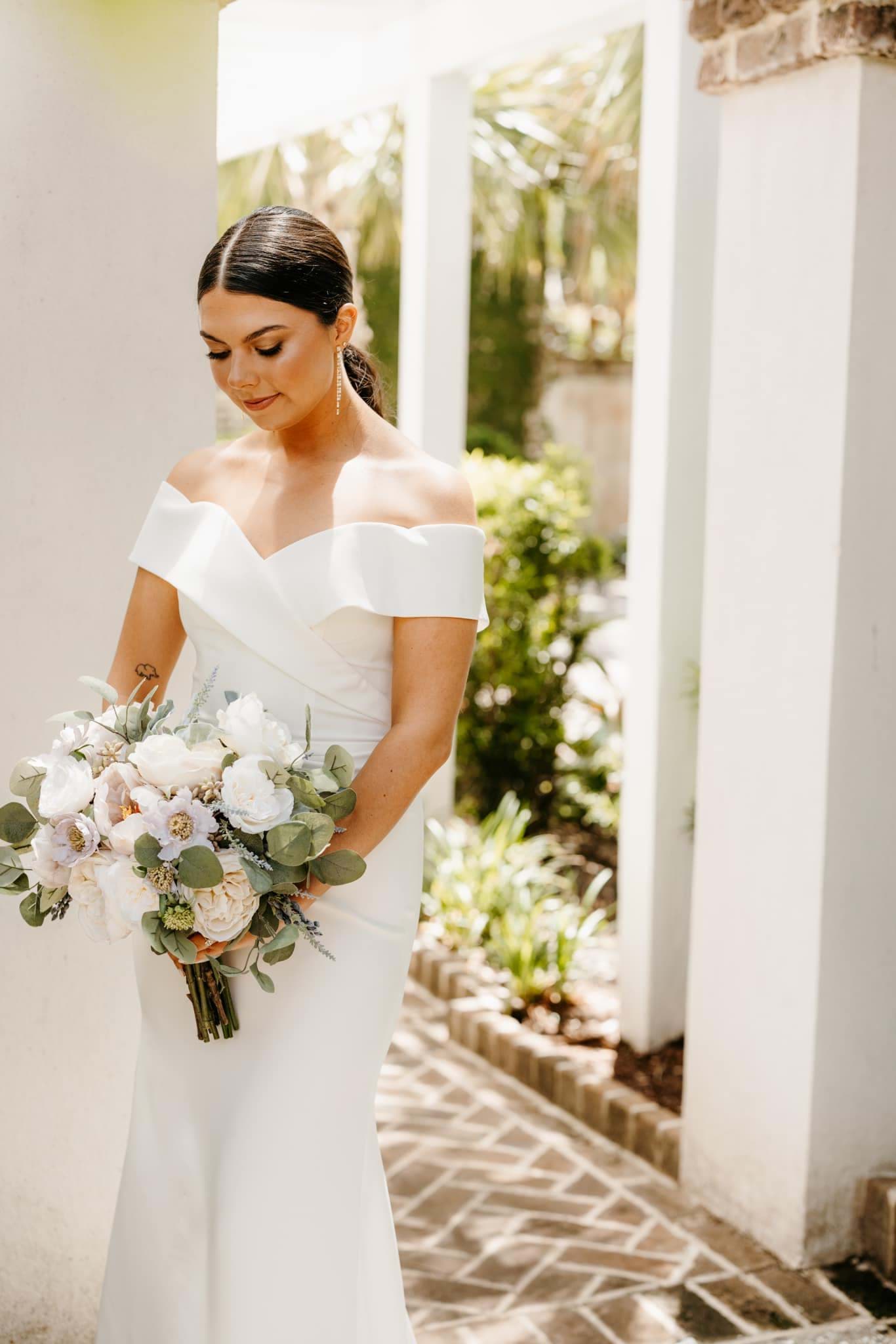 Picture of Taylor Bridal Bouquet (Hand-tied)