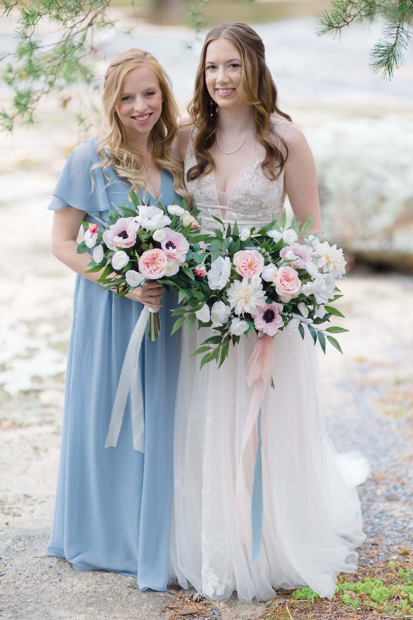 Picture of Charlotte Bridal Bouquet (Hand-tied)