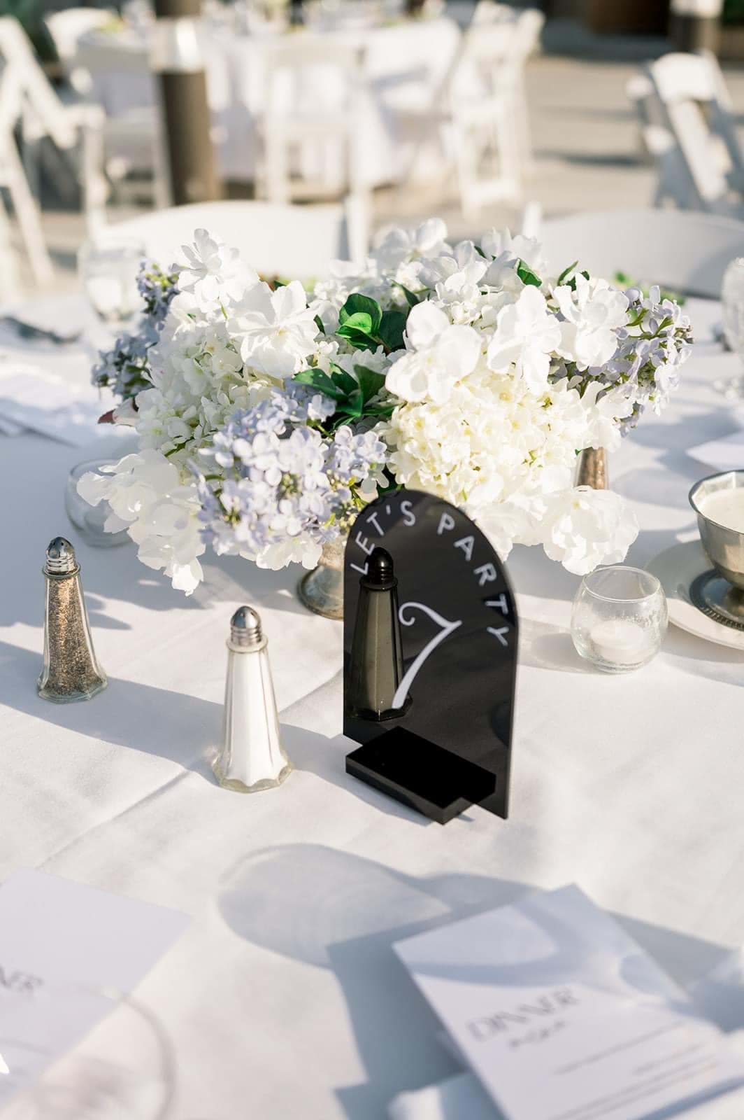 Picture of Millie Large Centerpiece 