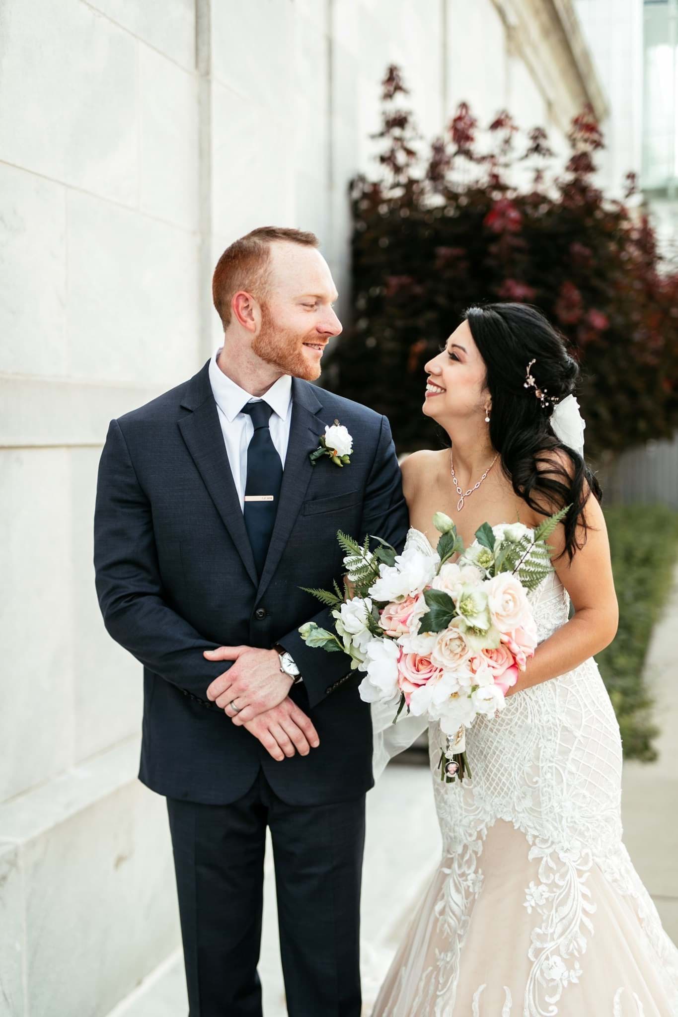 Picture of Cameron Bridal Bouquet (Hand-tied)