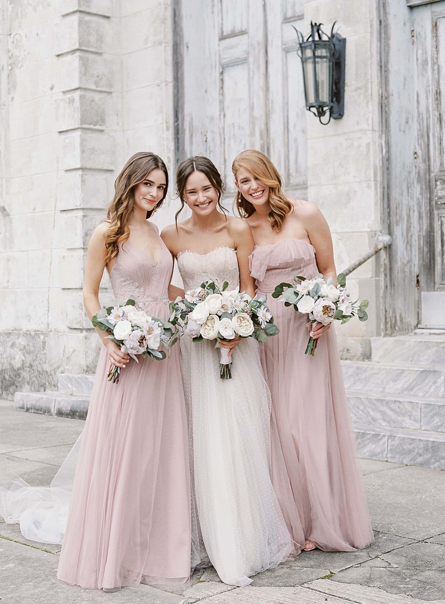 Picture of Taylor Bridal Bouquet (Hand-tied)