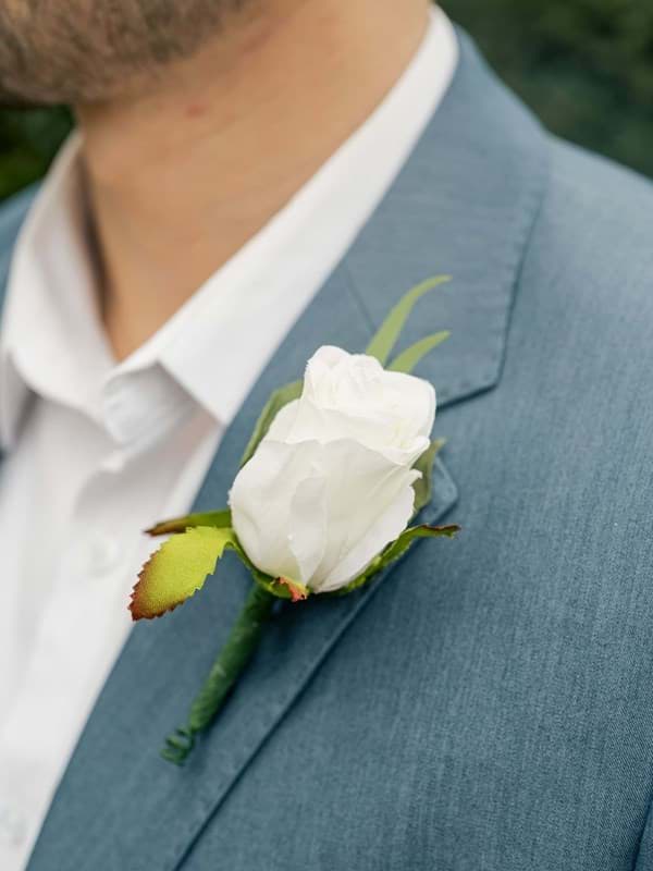 Picture of Jane Boutonniere (Rosebud)