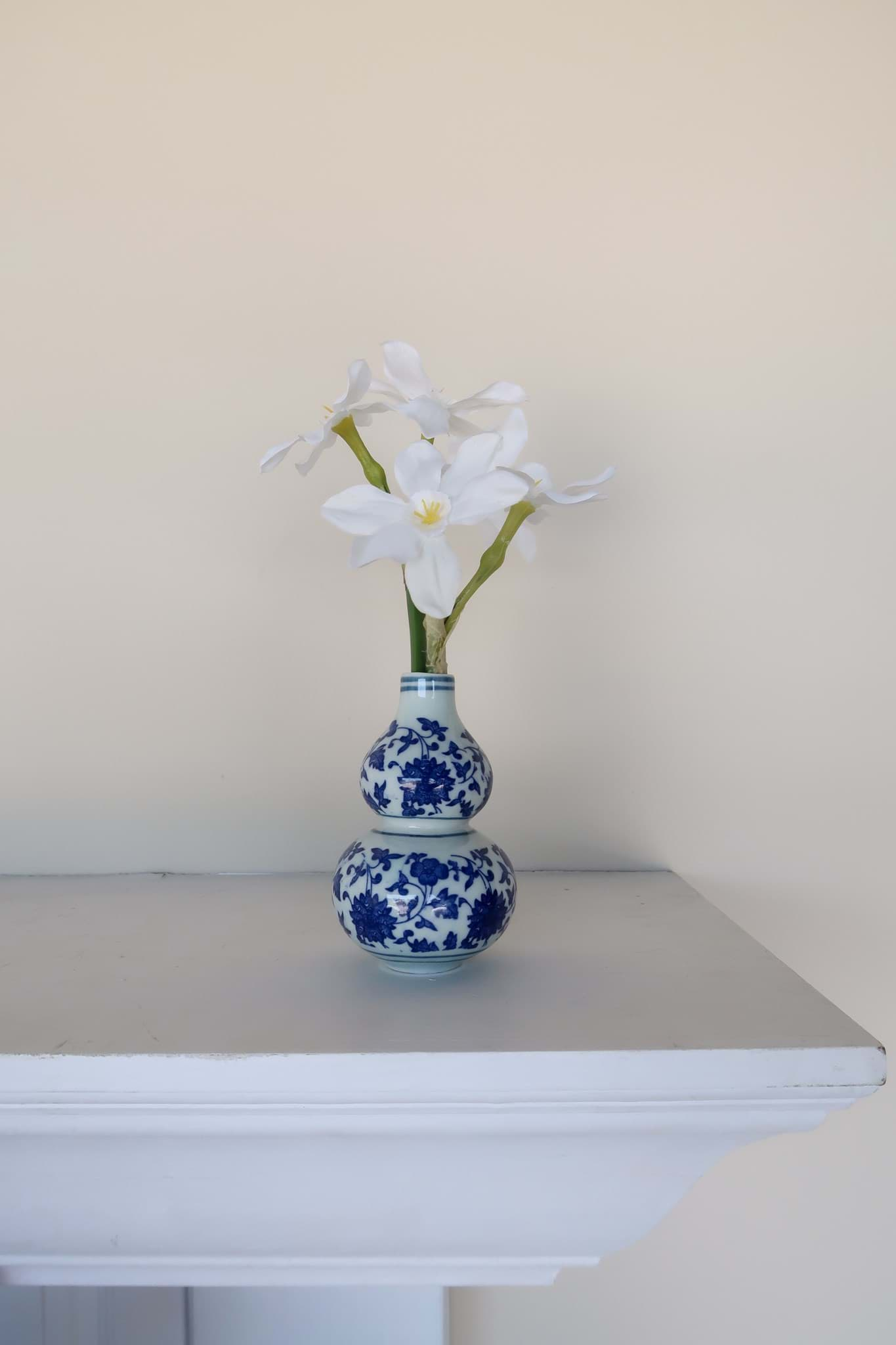 Picture of Petite Narcissus in Chinoiserie Vase