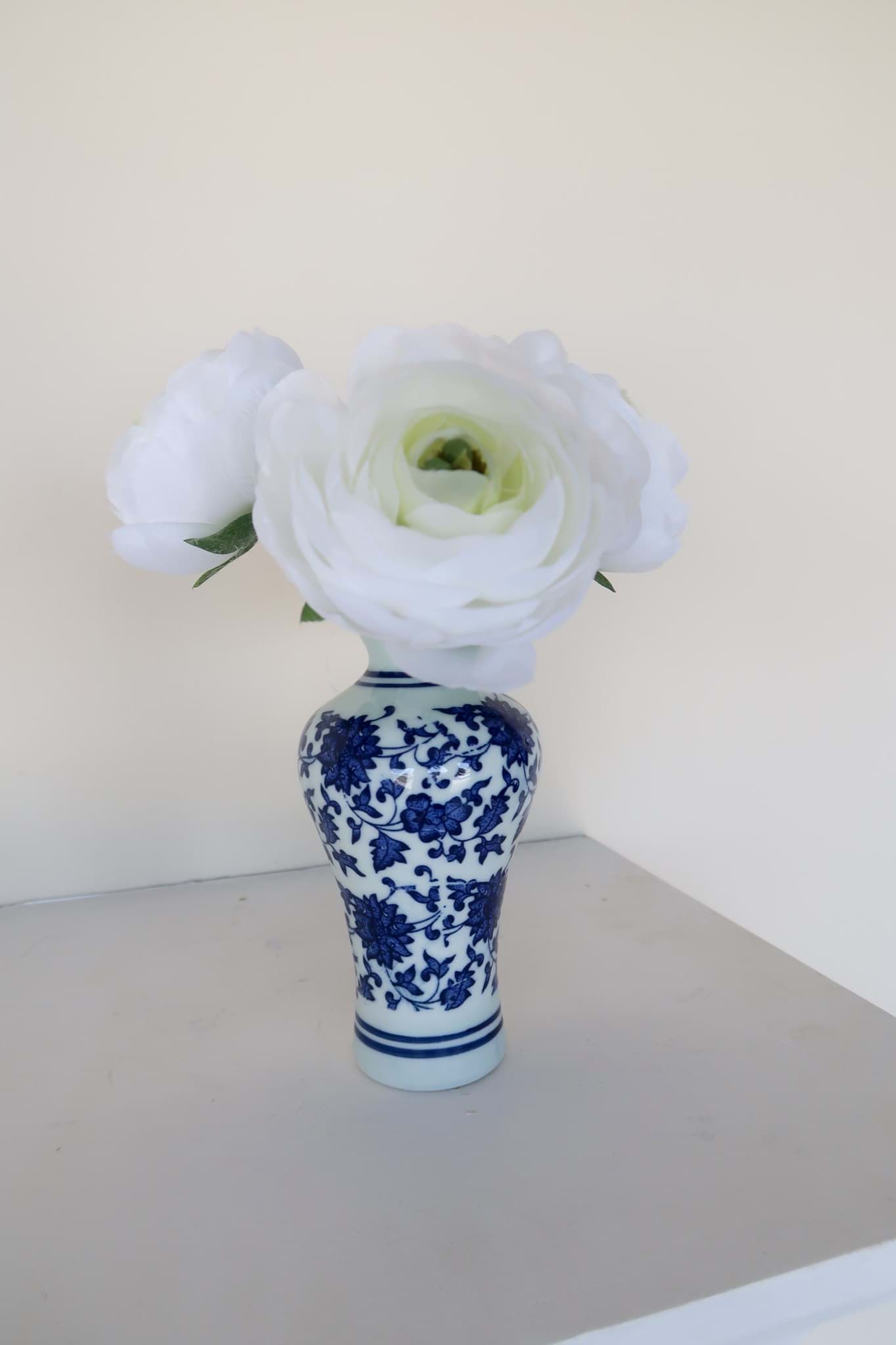 Picture of Petite Ranunculus in Chinoiserie Vase