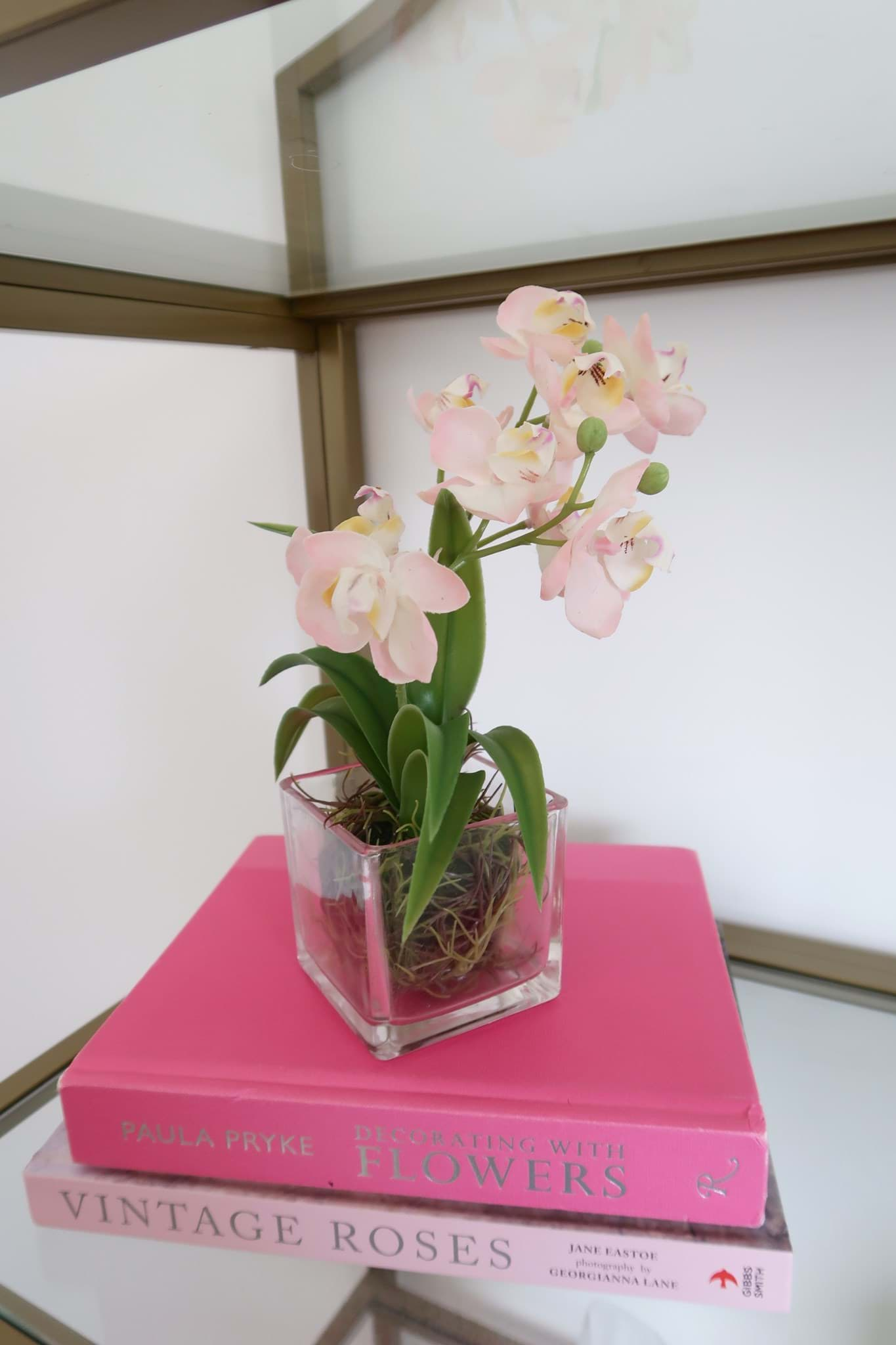 Picture of Pink Orchid in Glass Vase