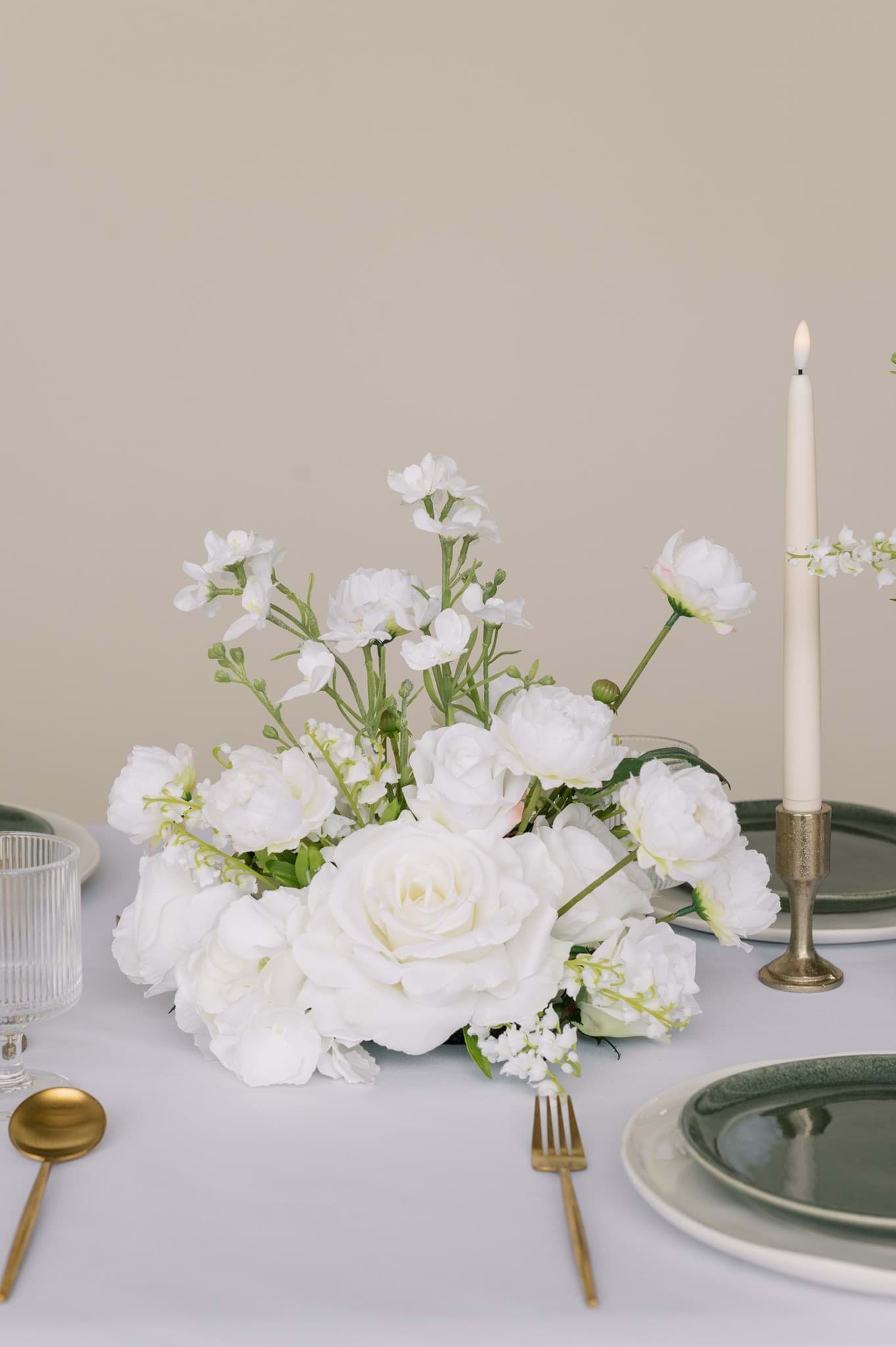 Picture of Audrey Vaseless Centerpiece