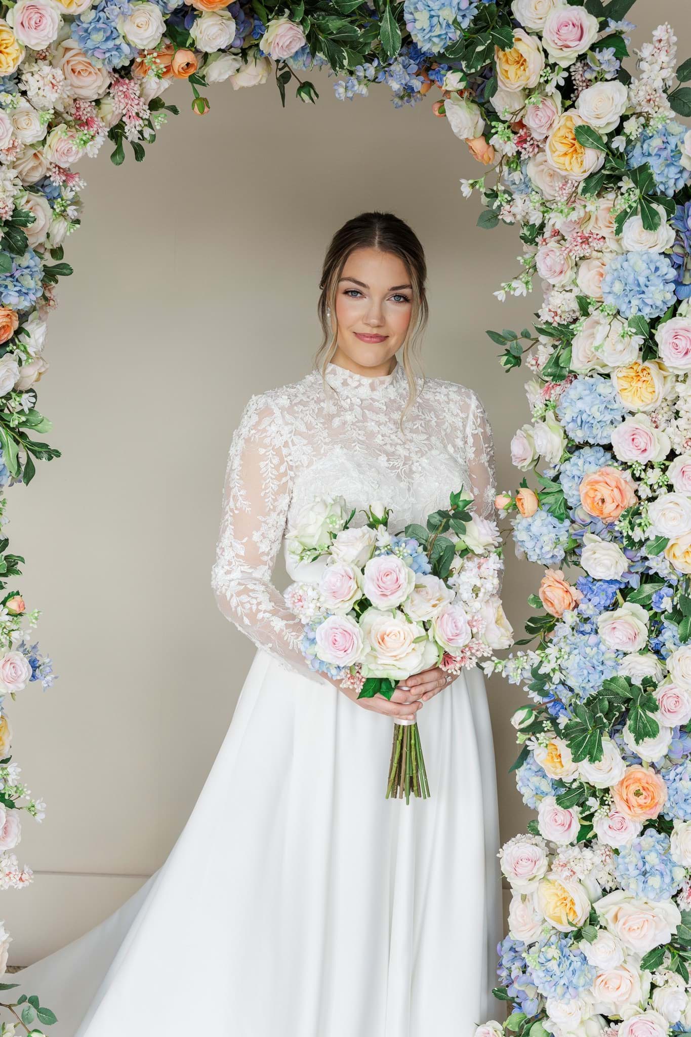 Picture of Kate Bridal Bouquet (Garden-cut)