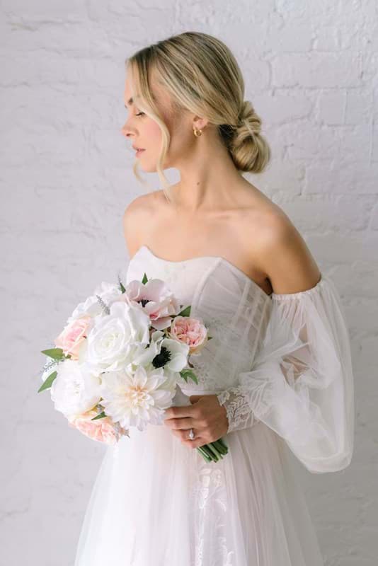 Picture of Charlotte Bridal Bouquet (Round)