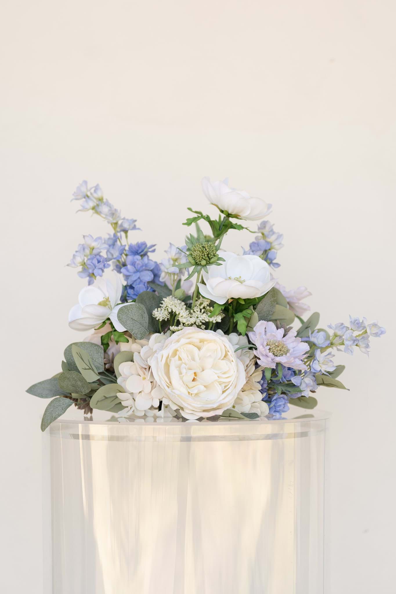 Picture of Taylor Vaseless Centerpiece
