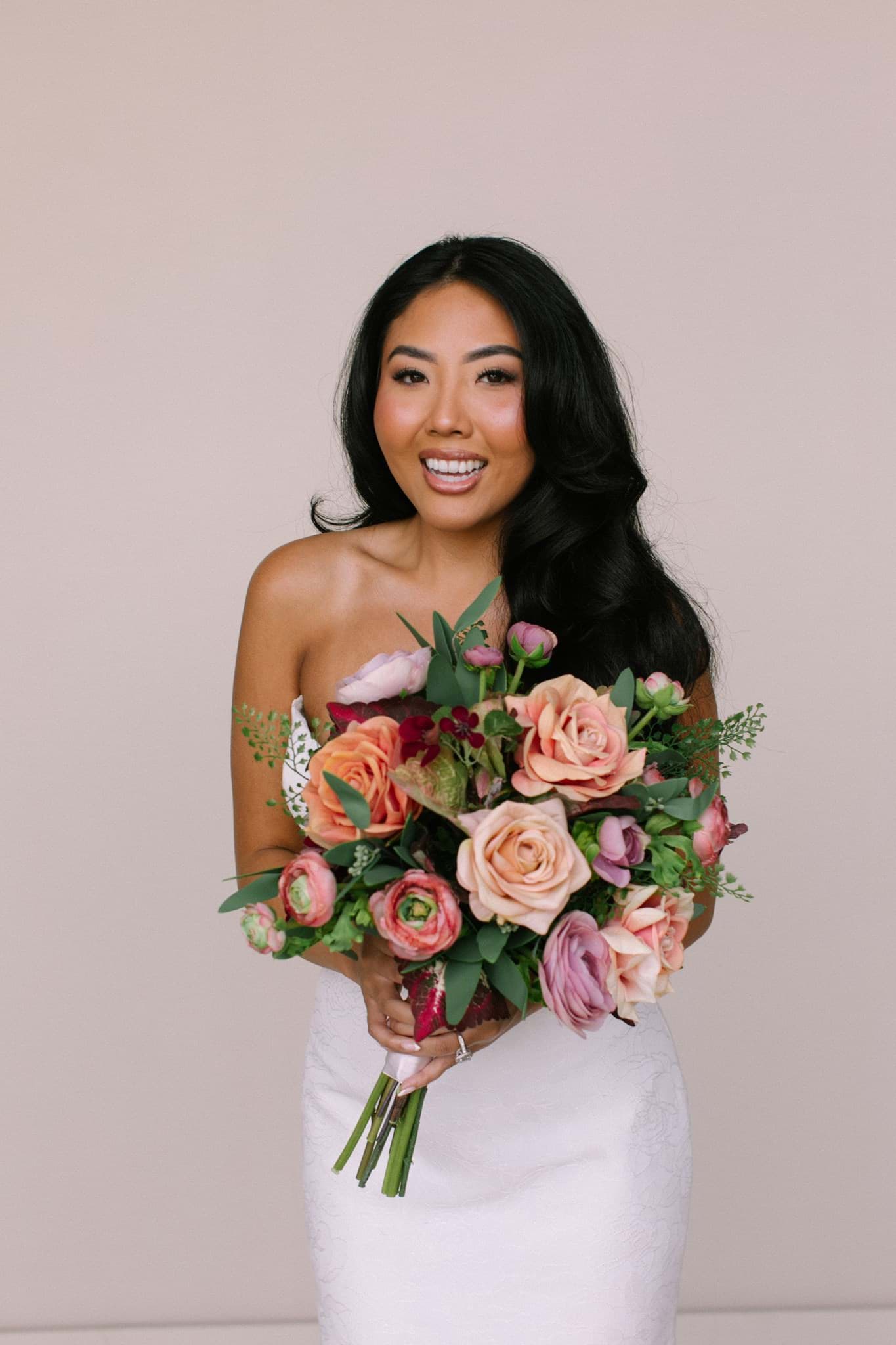 Picture of Nina Bridal Bouquet (Hand-tied)