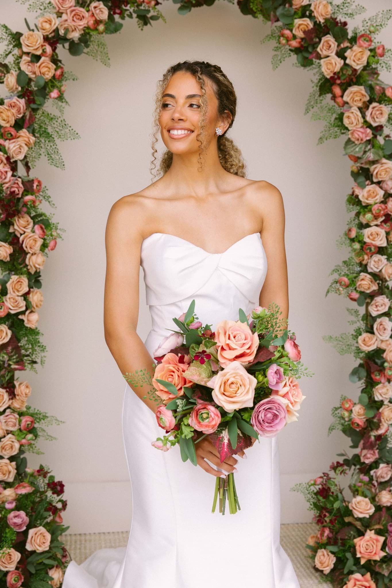 Picture of Nina Bridal Bouquet (Hand-tied)