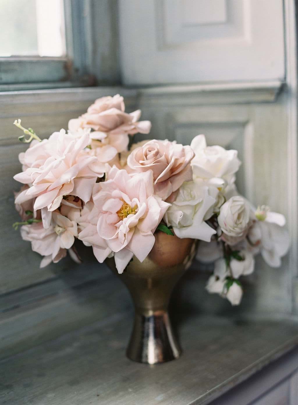 Picture of Wren Large Centerpiece 